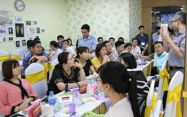 hoc-noi-nha-cung-chuyen-gia-my