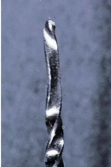 Phòng tránh hiện tượng gãy dụng cụ trong ống tủy và cách xử lý các rãnh biến dạng