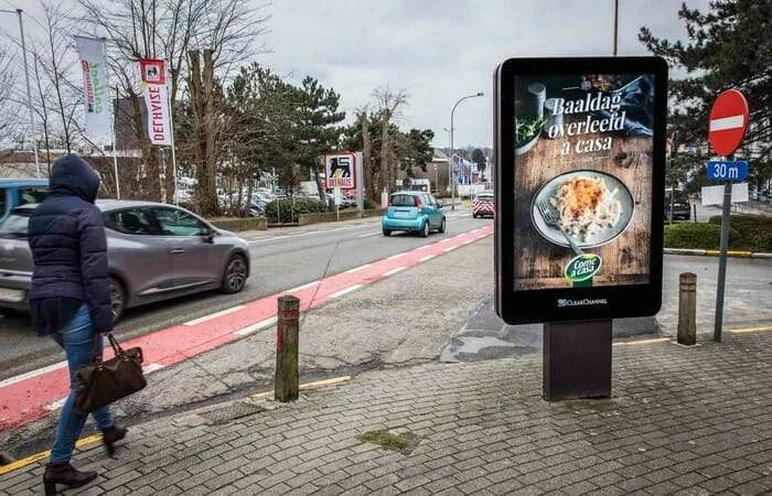 OOH Gồm Những Gì? Nó Có ý Nghĩa Như Thế Nào Trong Marketing?