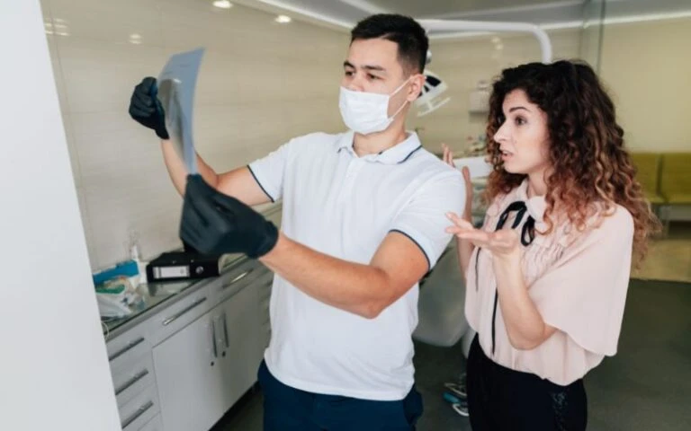 Để thực hành nha khoa tốt, cần tạo ấn tượng đẹp trong những giây đầu tiên khi bệnh nhân ghé thăm