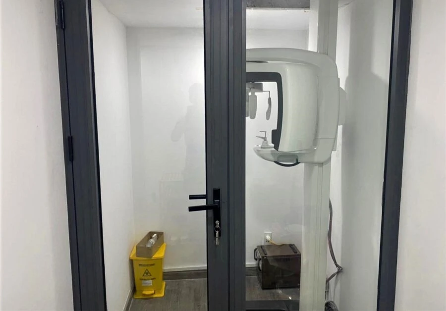 Máy X-quang pano nhỏ gọn, dễ lắp đặt trong phòng nha khoa