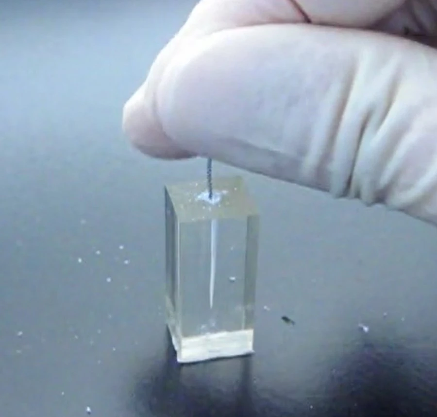 xi măng trám bít ống tủy