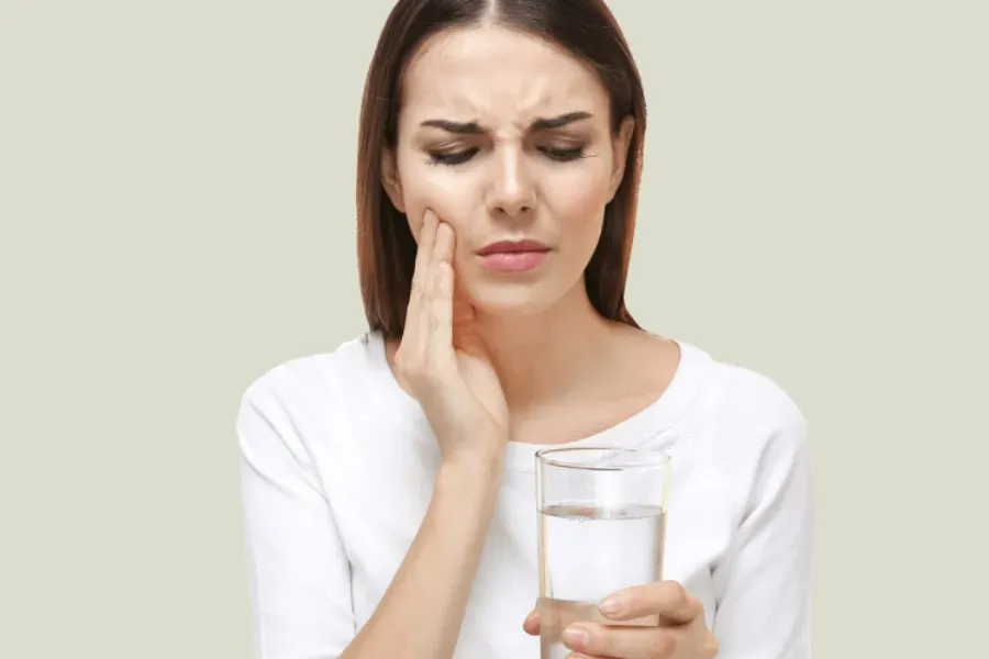 Tìm hiểu về ê buốt răng là gì?