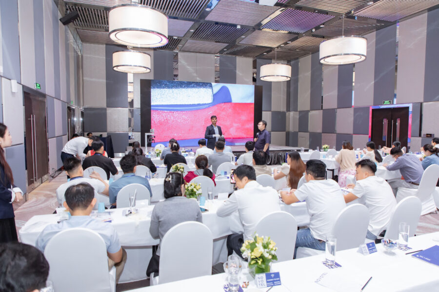 Ts. Bs. Nguyễn Quang Tâm tại hội thảo Endo Excellent