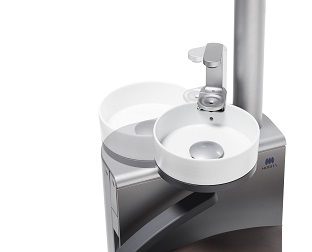 Swivel-mounted cuspidor (optional)